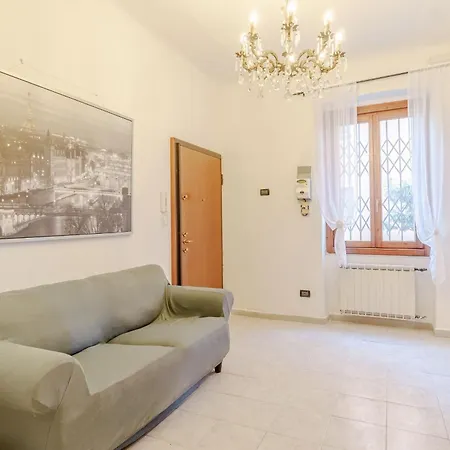 Charm And Comfort In The Heart Of 热那亚