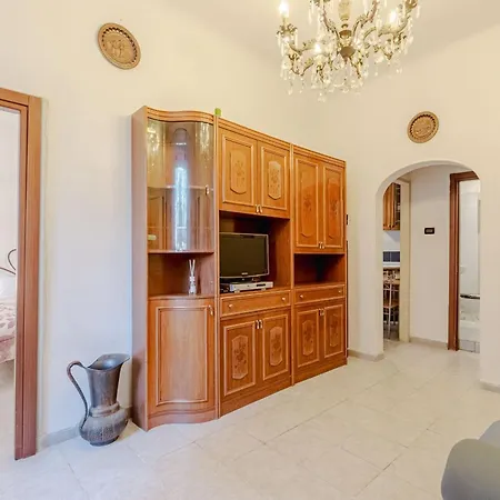 Charm And Comfort In The Heart Of 热那亚