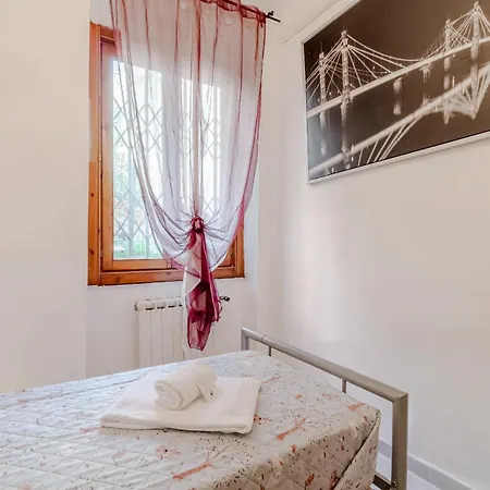 Апартаменты Guesthost - Charm And Comfort In The Heart Of