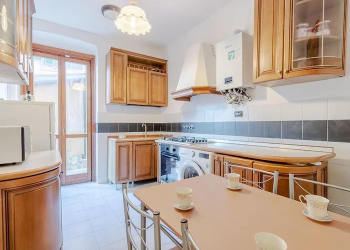 Apartment Guesthost - Charm And Comfort In The Heart Of