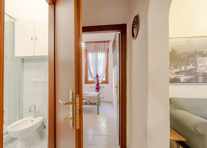 Lägenhet Guesthost - Charm And Comfort In The Heart Of Genua