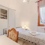 公寓 Guesthost - Charm And Comfort In The Heart Of